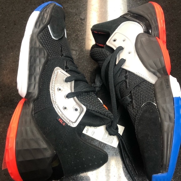 HARDEN VOL. 4 GCA \'BARBERSHOP\' sz 10

F97187 main image 9